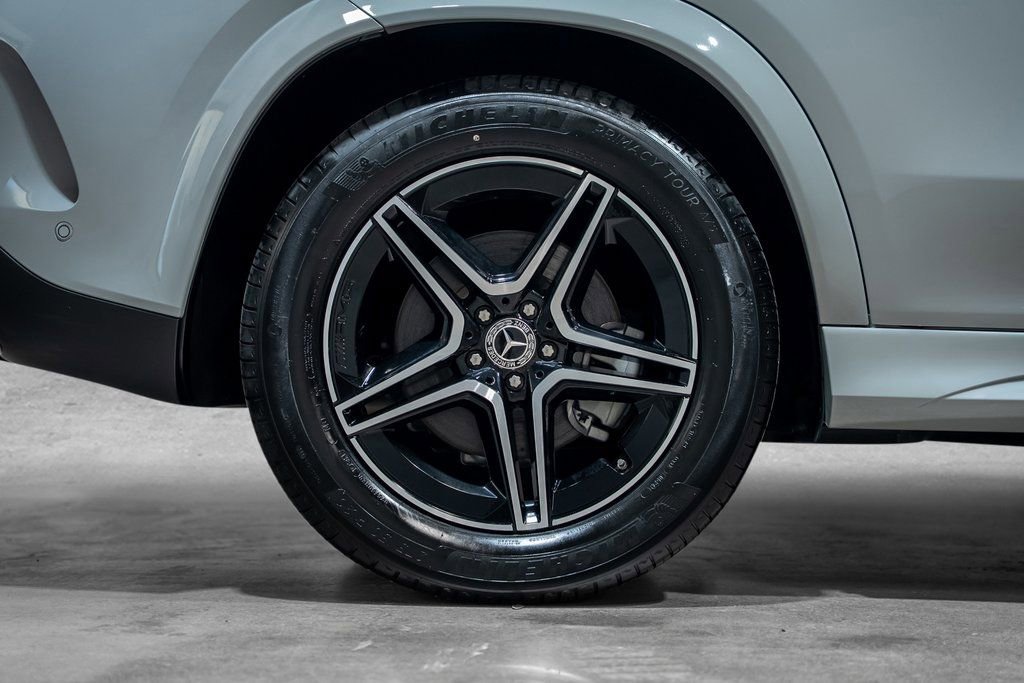Used 2024 Mercedes-Benz GLE 350 4MATIC w/ AMG Line Exterior image 26