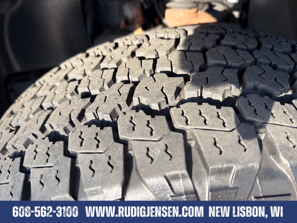 Used 2022 Nissan Frontier SV AWD/4WD image 26