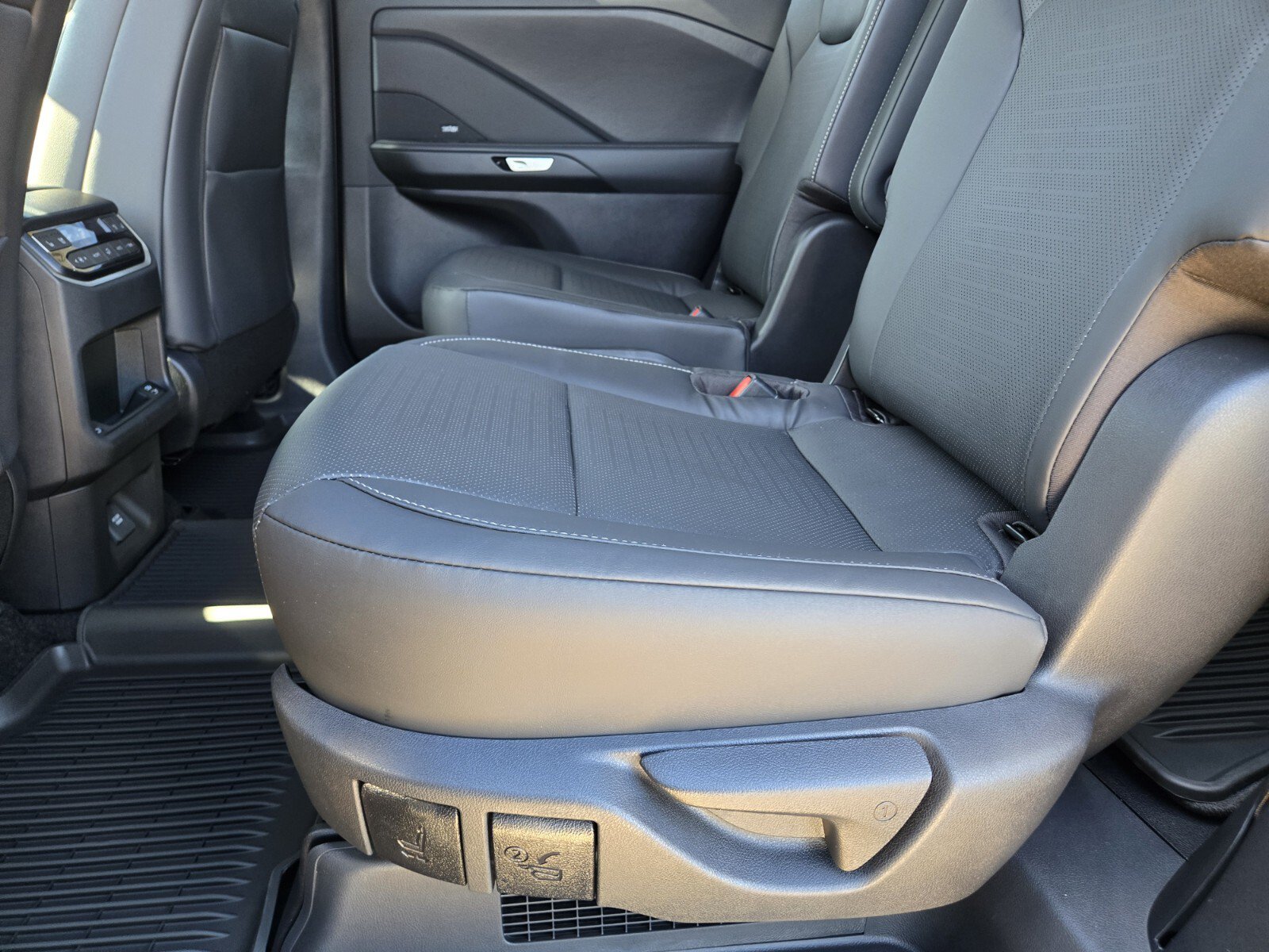 New 2026 Lexus TX 500h AWD image 7