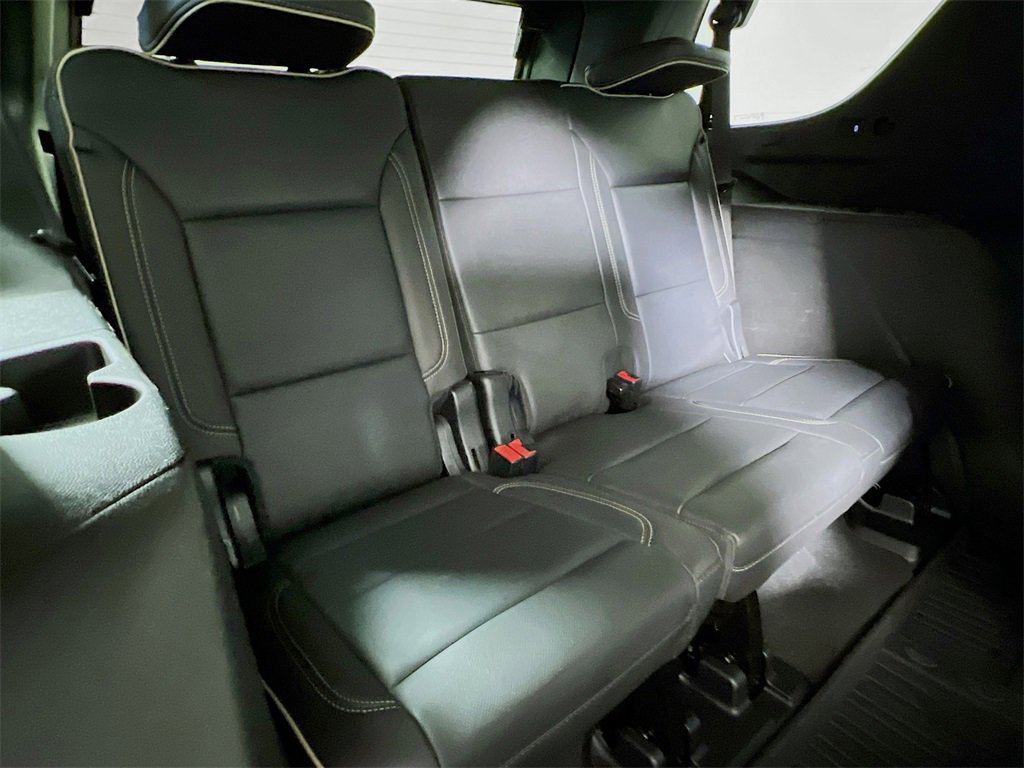 Used 2022 GMC Yukon SLT w/ SLT Premium Package image 23