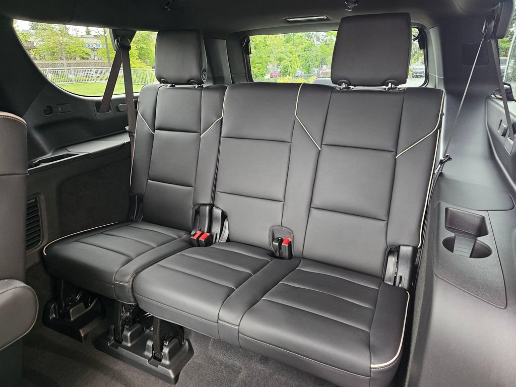 Certified 2026 Cadillac Escalade ESV Sport w/ LPO, Floor Liner Package AWD/4WD image 18