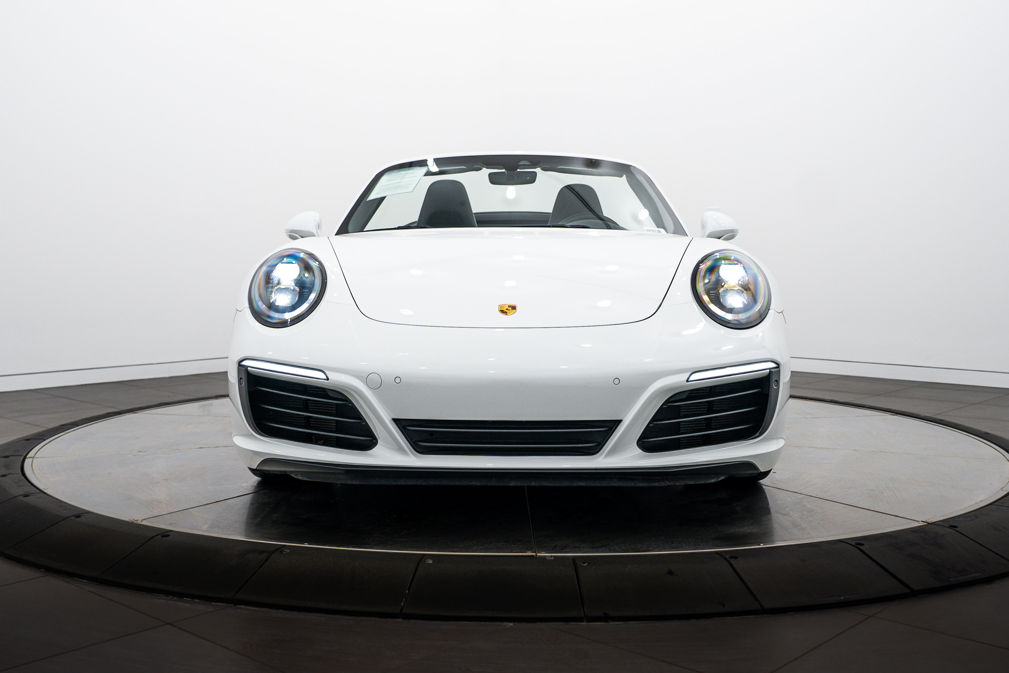 Certified 2019 Porsche 911 Carrera 4 image 8