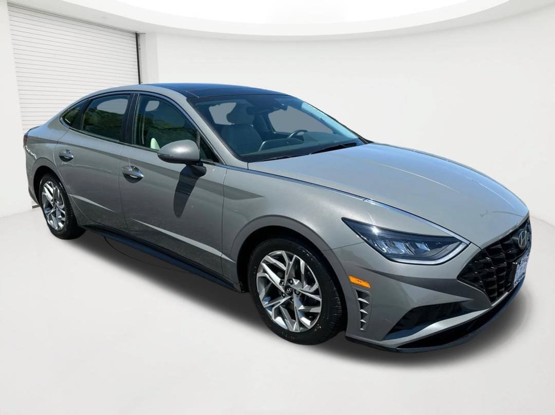Used 2023 Hyundai Sonata SEL w/ Convenience Package FWD image 3