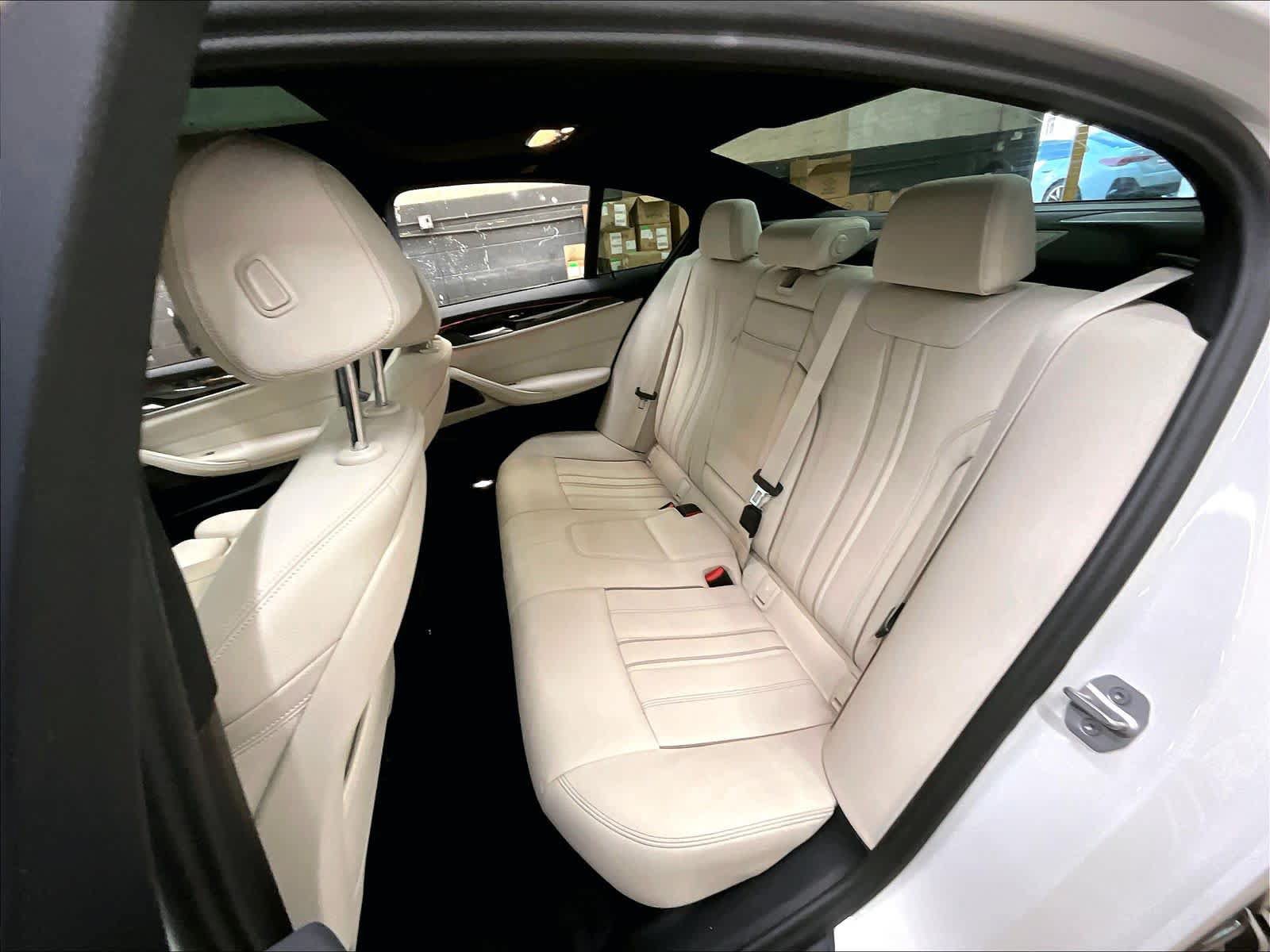 Used 2023 BMW 540i w/ M Sport Package RWD image 29