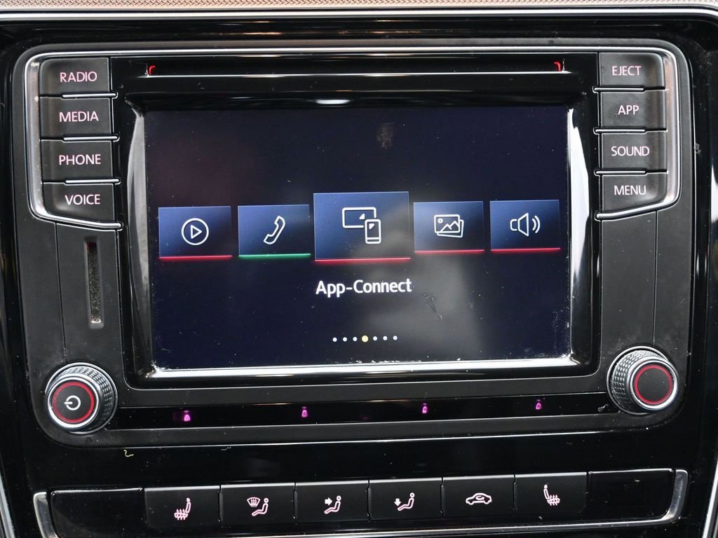 Used 2018 Volkswagen Passat 2.0T S image 22