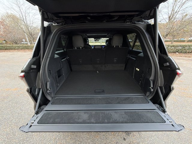New 2025 Lincoln Navigator L Black Label AWD/4WD image 26