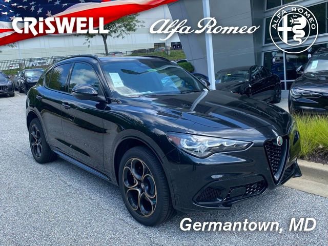 New 2025 Alfa Romeo Stelvio Sprint image 1