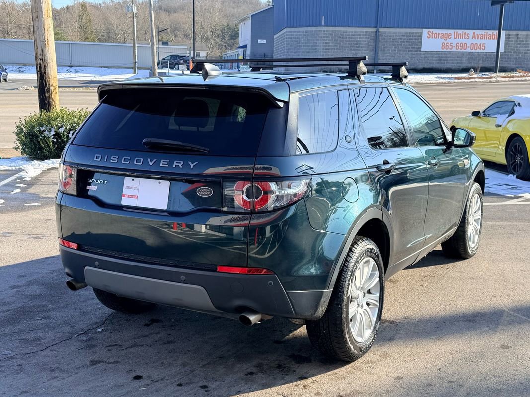 Used 2017 Land Rover Discovery Sport SE image 6