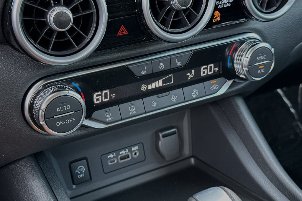 New 2025 Nissan Sentra SV w/ All-Weather Package FWD image 15
