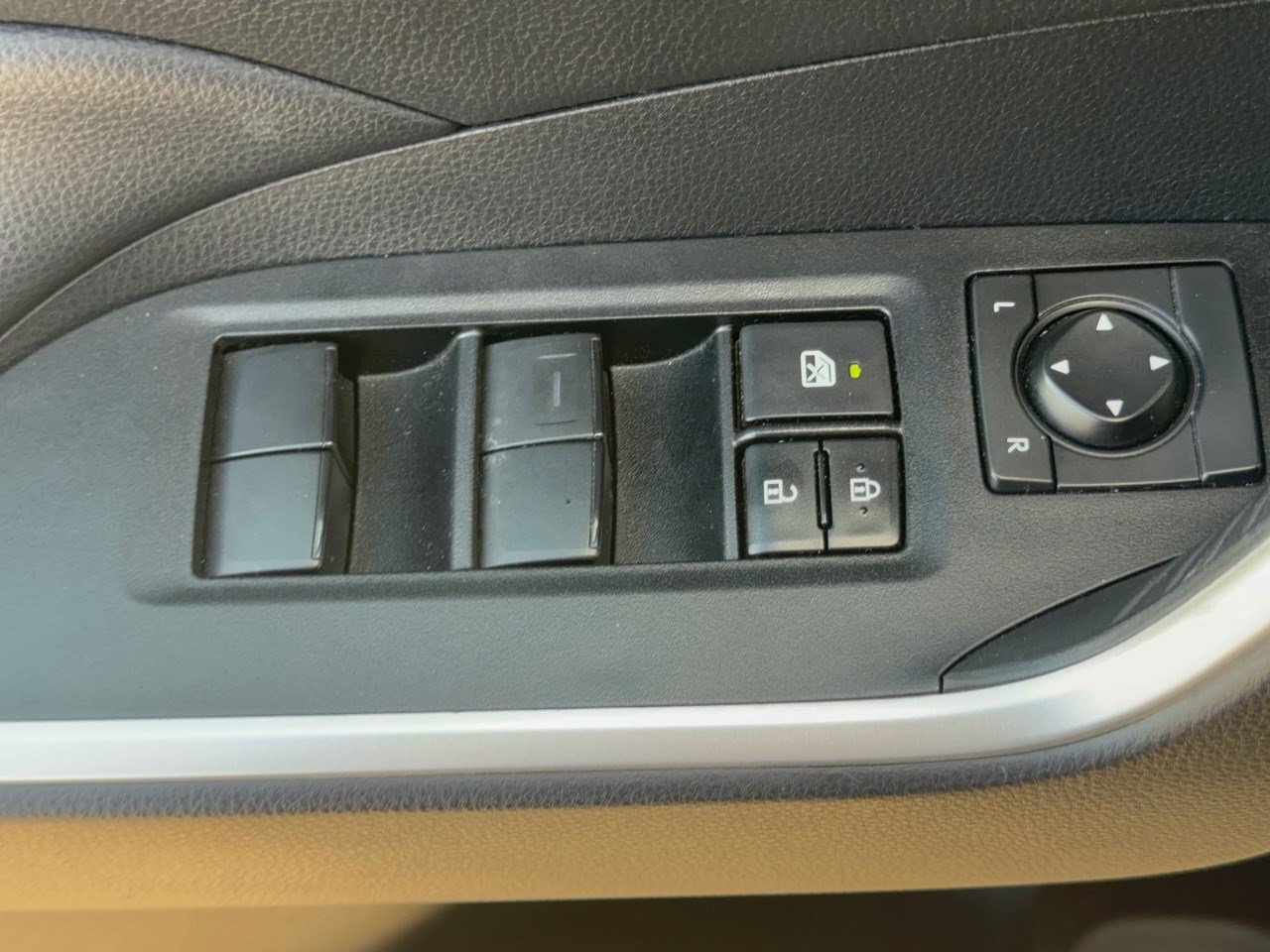 Used 2021 Toyota RAV4 XLE w/ Convenience Package AWD/4WD image 15