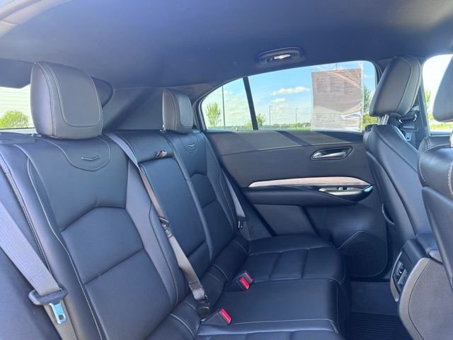Used 2024 Cadillac XT4 Premium Luxury image 25