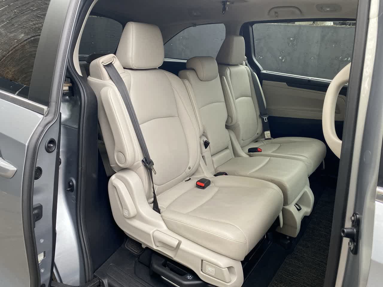 Used 2025 Honda Odyssey EX-L image 16