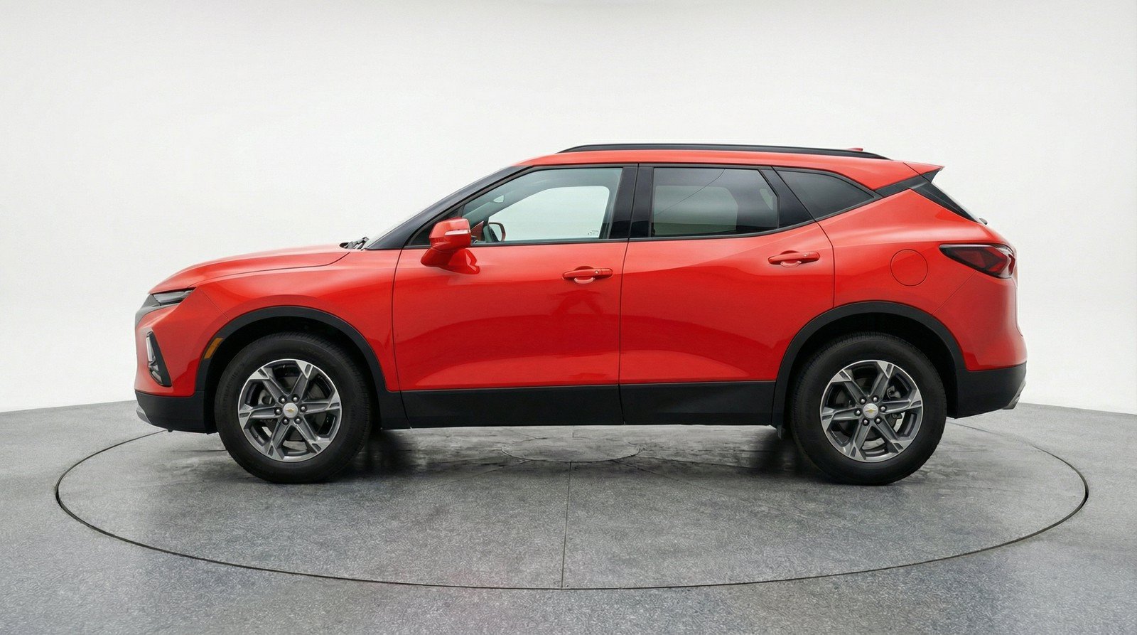 Used 2025 Chevrolet Blazer LT FWD image 5