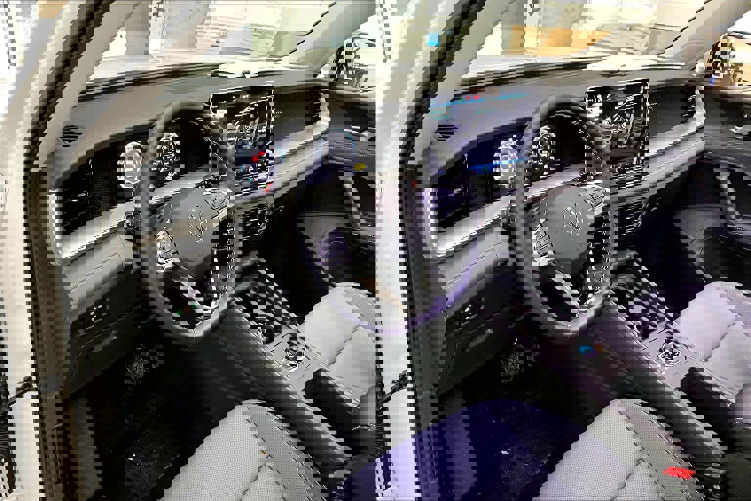 New 2026 Volkswagen Tiguan SE image 8