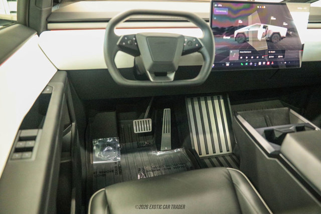 Used 2024 Tesla Cybertruck AWD Crew Cab image 19