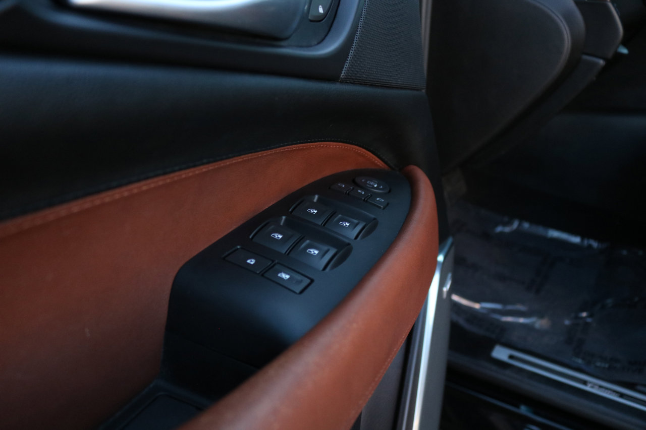 Used 2017 Cadillac Escalade Premium Luxury image 17