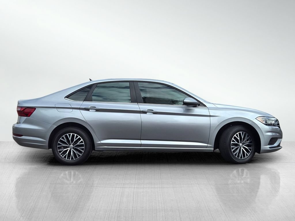 Used 2021 Volkswagen Jetta SE FWD image 4