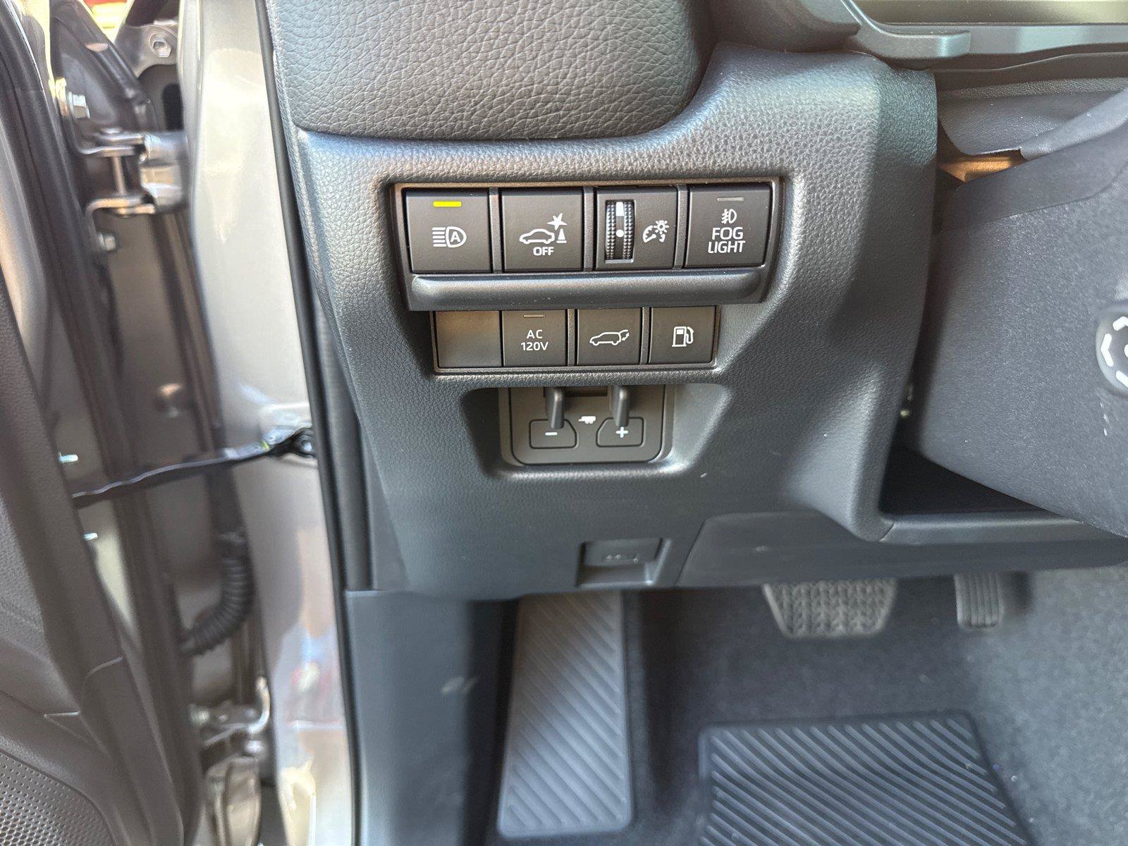 Used 2027 Toyota Land Cruiser w/ Premium Package AWD/4WD image 12