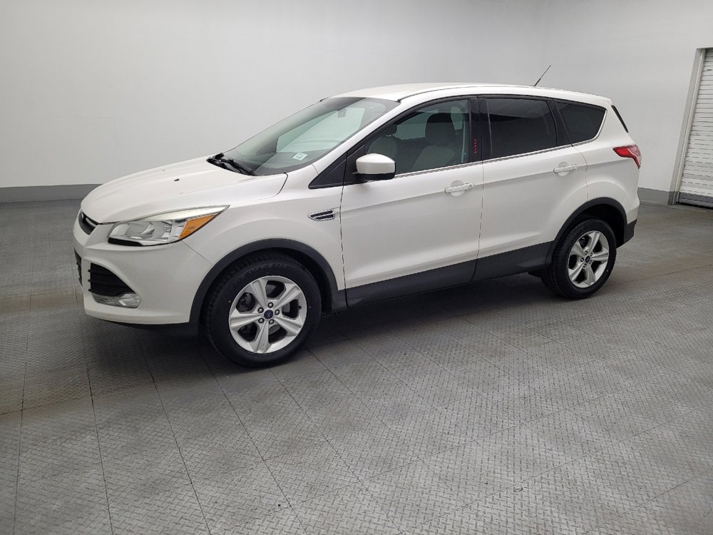 Used 2015 Ford Escape SE image 2