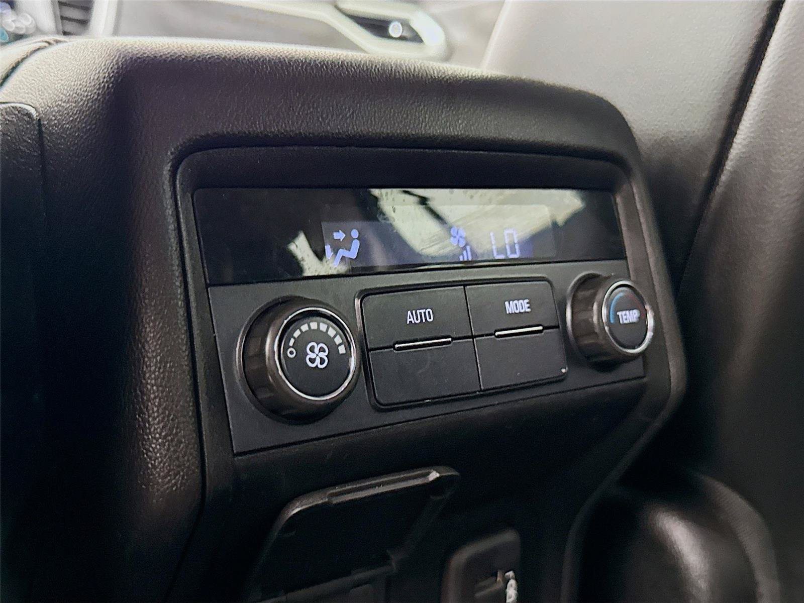 Used 2019 GMC Acadia SLT w/ Black Edition AWD/4WD image 26