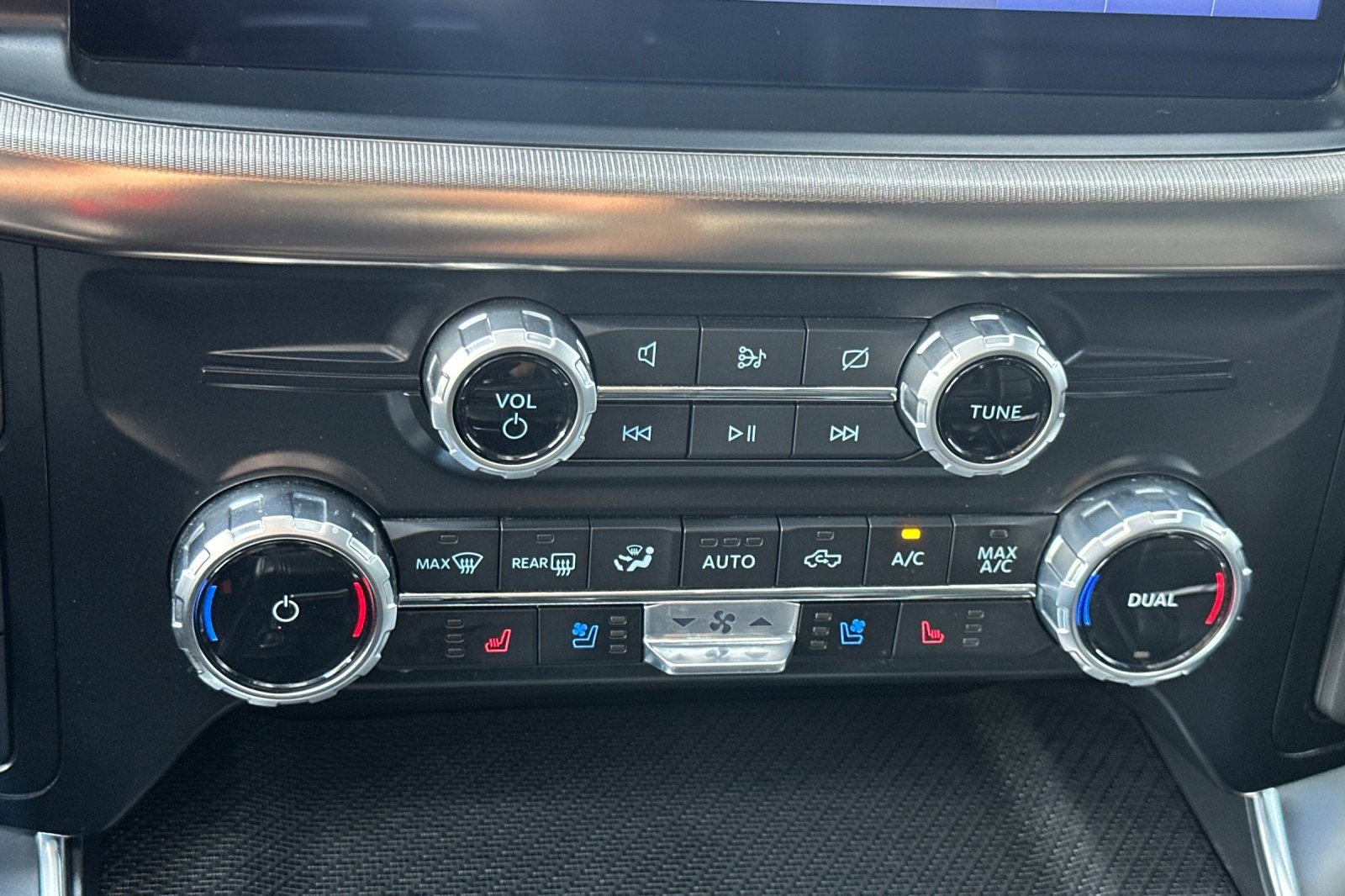 Used 2023 Ford F150 Raptor w/ Raptor Carbon Fiber Package image 27