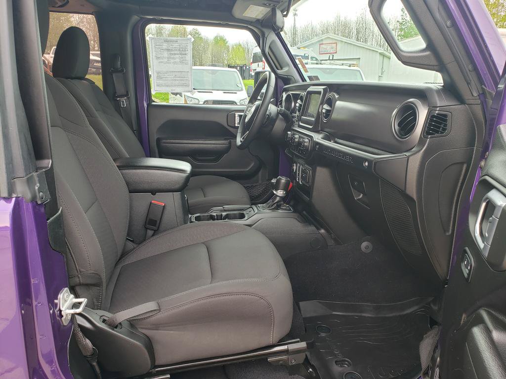 Certified 2023 Jeep Wrangler Sport AWD/4WD image 15