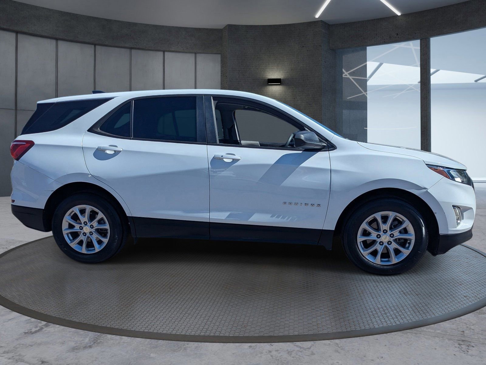Used 2020 Chevrolet Equinox LS image 7