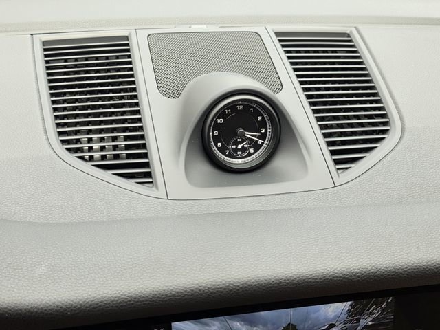 Used 2026 Porsche Macan Turbo AWD/4WD image 20