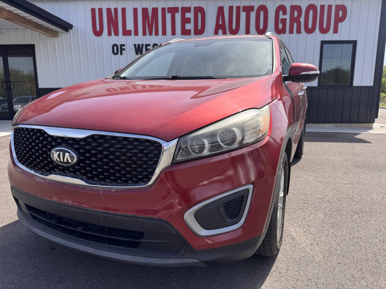 Used 2016 Kia Sorento FWD image 2