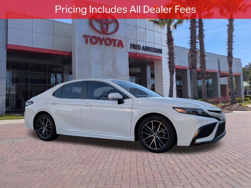 Used 2024 Toyota Camry SE