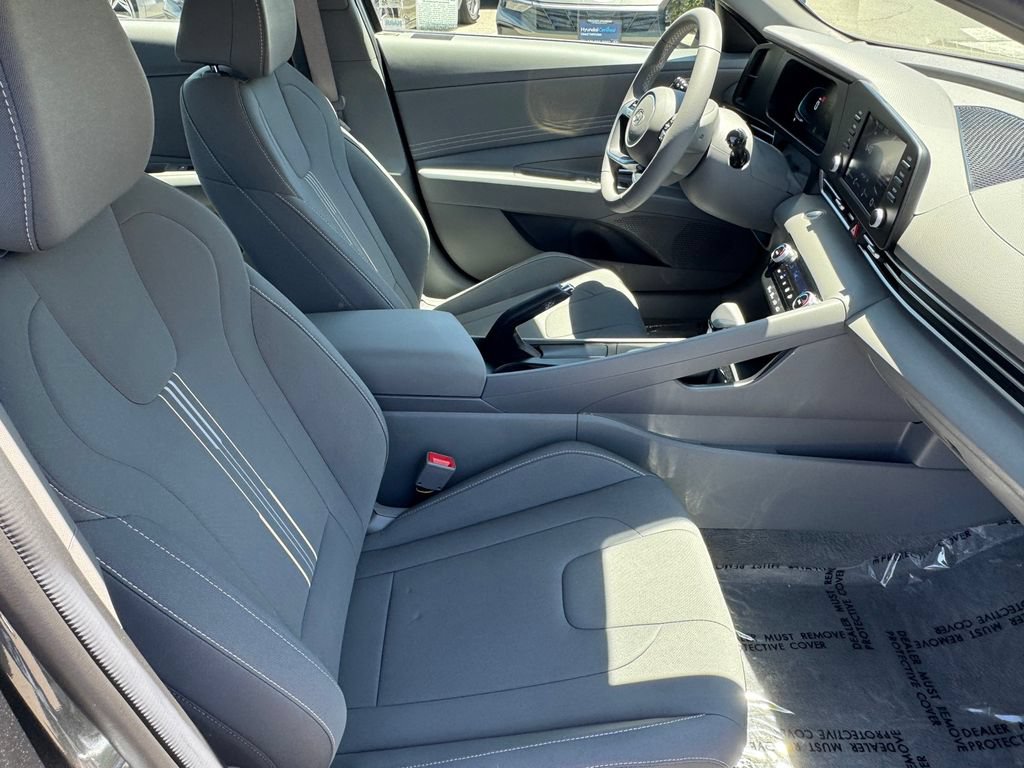 Certified 2026 Hyundai Elantra Sport FWD image 7