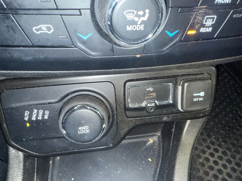 Used 2022 Jeep Renegade Limited w/ Sun, Sound & Wheels Group image 22