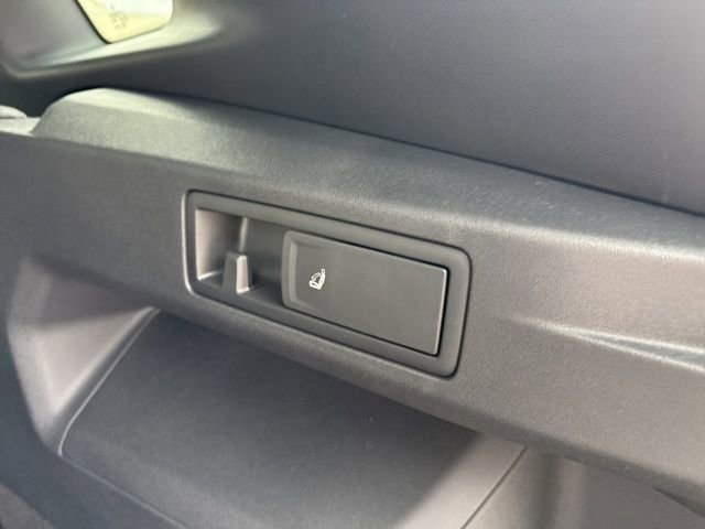 New 2026 Volkswagen Tiguan SE R-Line image 49