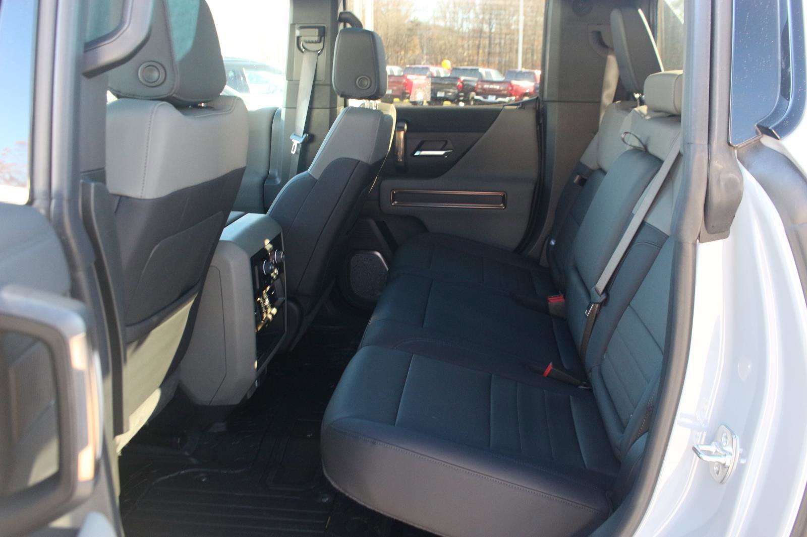 New 2025 GMC Hummer EV 3X image 12