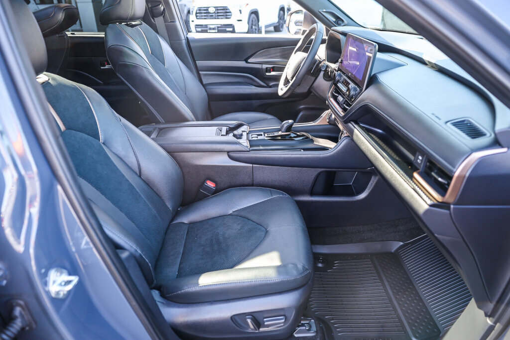 Certified 2026 Toyota Grand Highlander AWD Hybrid image 10