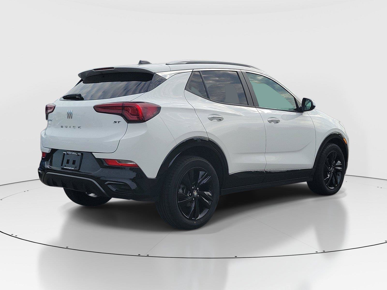 Used 2024 Buick Encore GX Sport Touring FWD image 4