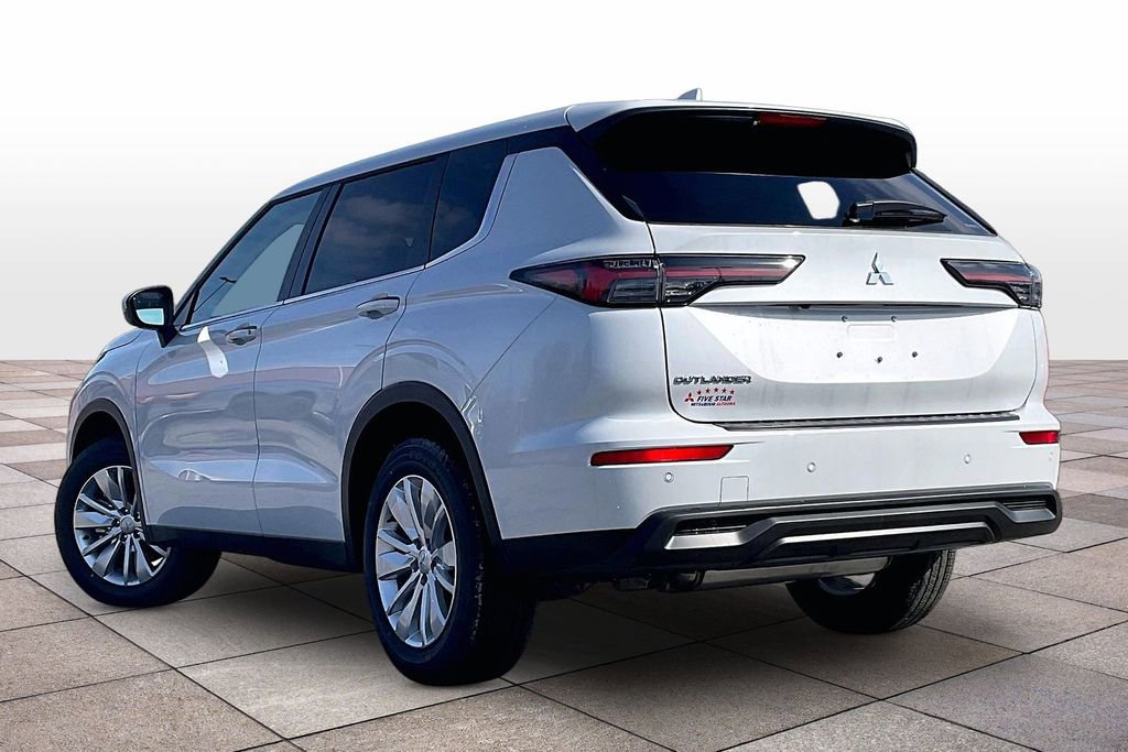 New 2026 Mitsubishi Outlander ES AWD/4WD image 3