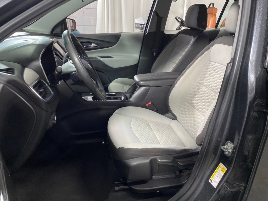 Used 2018 Chevrolet Equinox LS FWD image 17