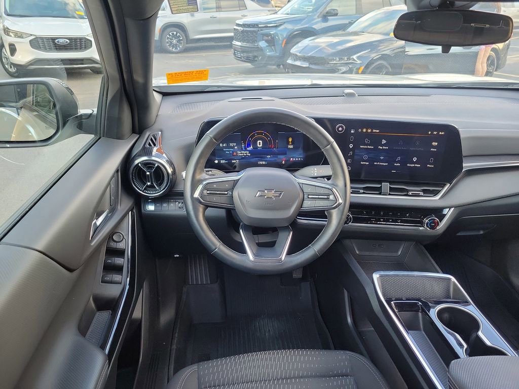 Used 2025 Chevrolet Equinox LT w/ Midnight Edition AWD/4WD image 12