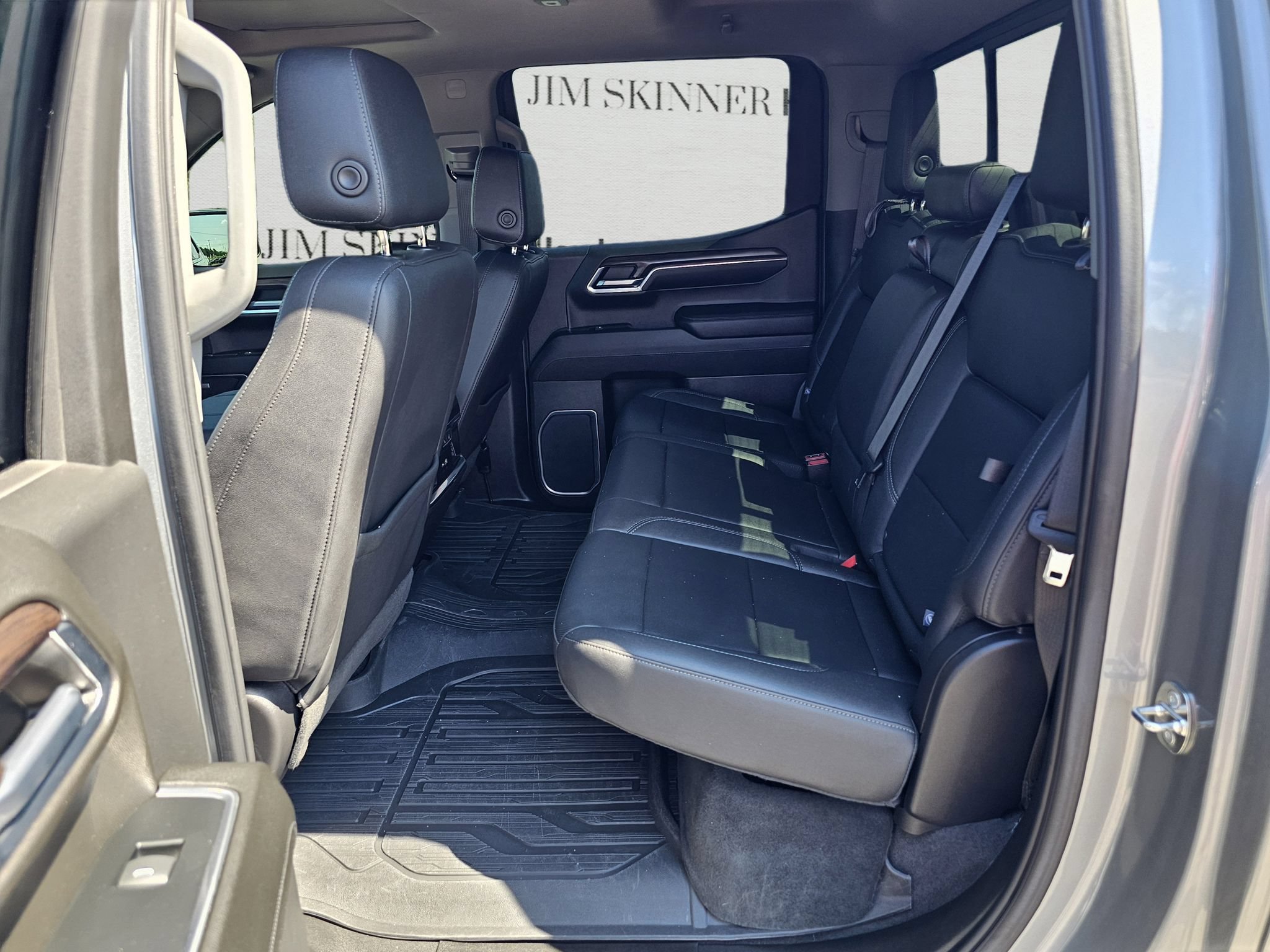 Used 2023 GMC Sierra 1500 SLT w/ SLT Premium Plus Package AWD/4WD image 34