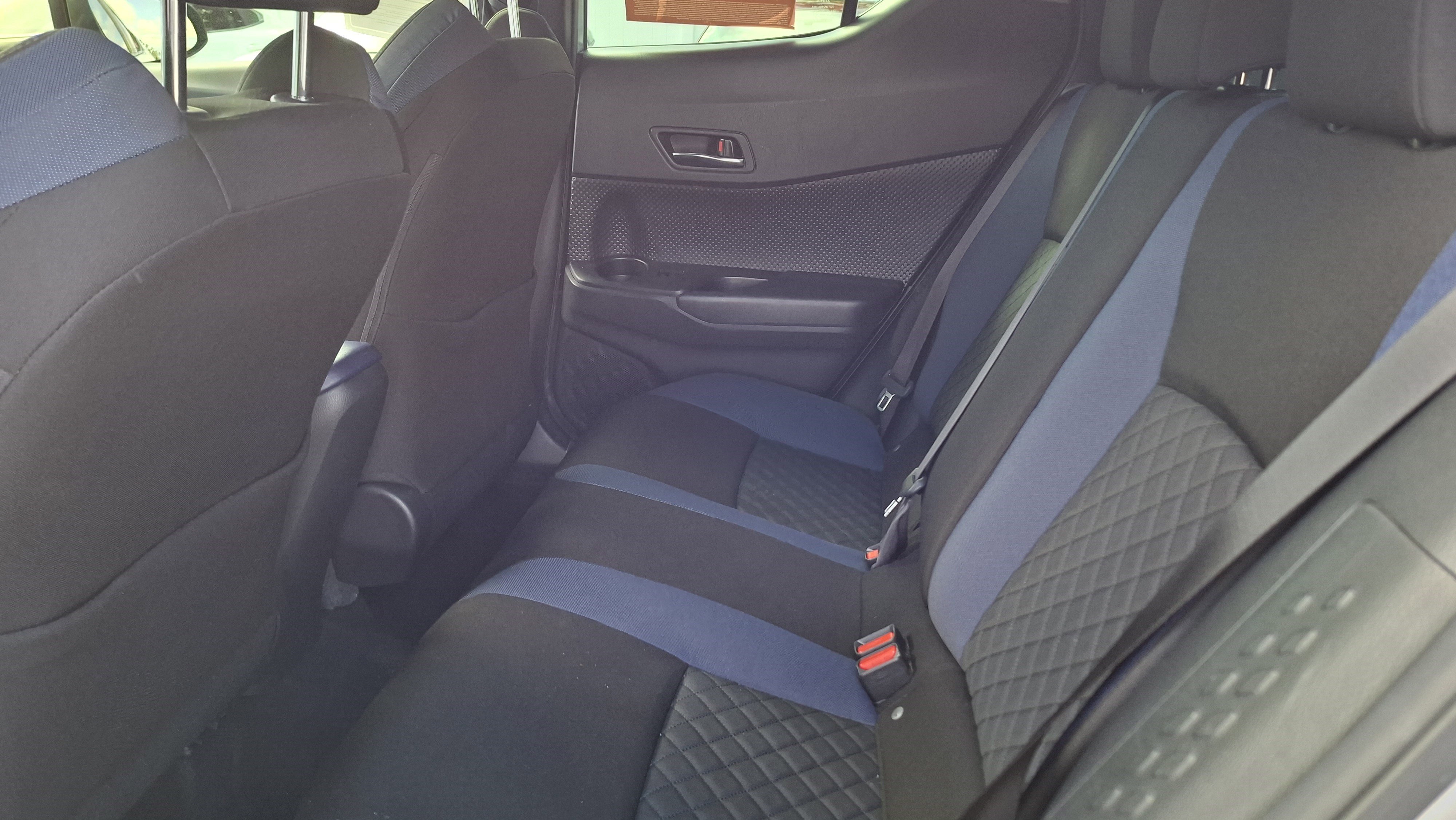 Used 2020 Toyota C-HR XLE image 20