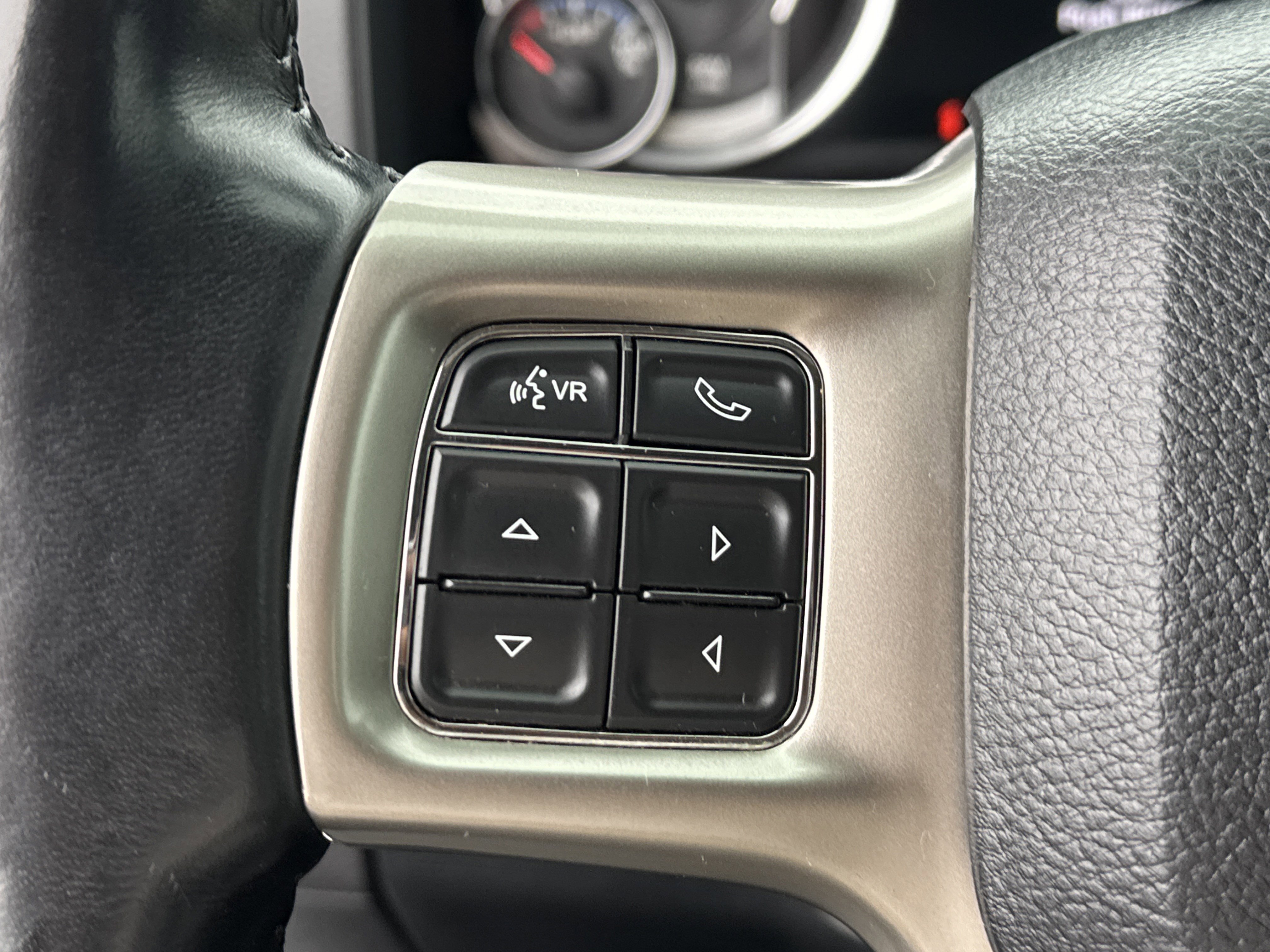 Used 2016 RAM 1500 Laramie w/ Convenience Group image 30