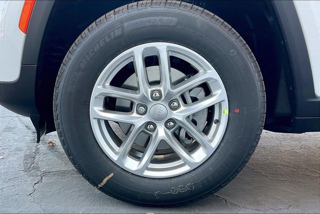 New 2025 Jeep Grand Cherokee Laredo X image 10