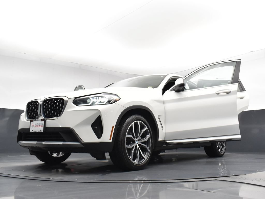 Used 2022 BMW X4 xDrive30i AWD/4WD image 34