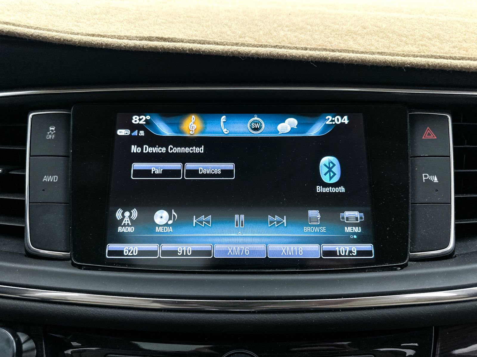 Used 2018 Buick Enclave Essence AWD/4WD image 22