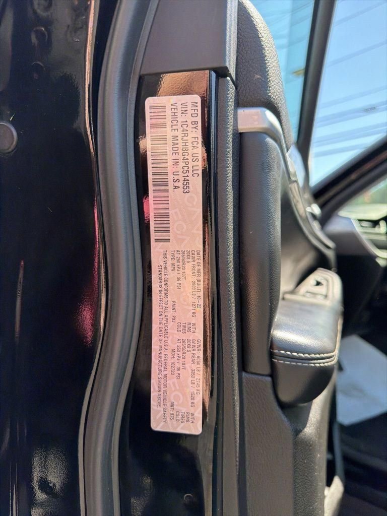 Certified 2023 Jeep Grand Cherokee Limited w/ Trailer Tow Prep Group (B) image 24