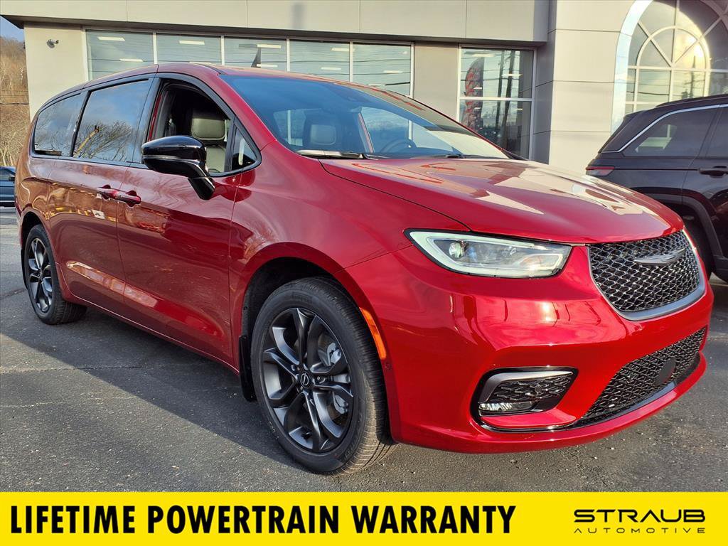 New 2026 Chrysler Pacifica Select AWD/4WD image 1