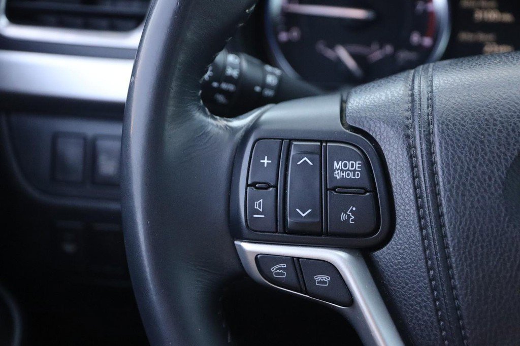 Used 2014 Toyota Highlander Limited AWD/4WD image 27