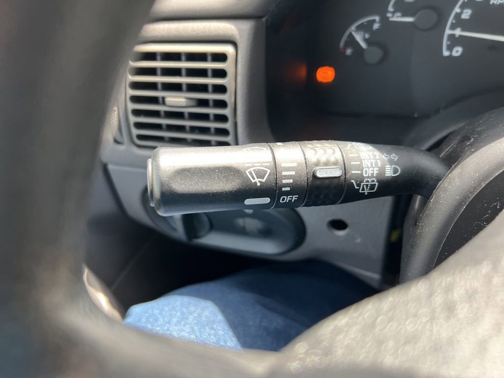 Used 2002 Ford Explorer XLS image 22