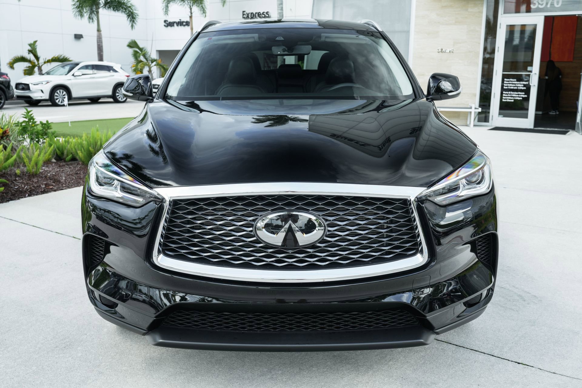 Used 2025 INFINITI QX50 Luxe image 3